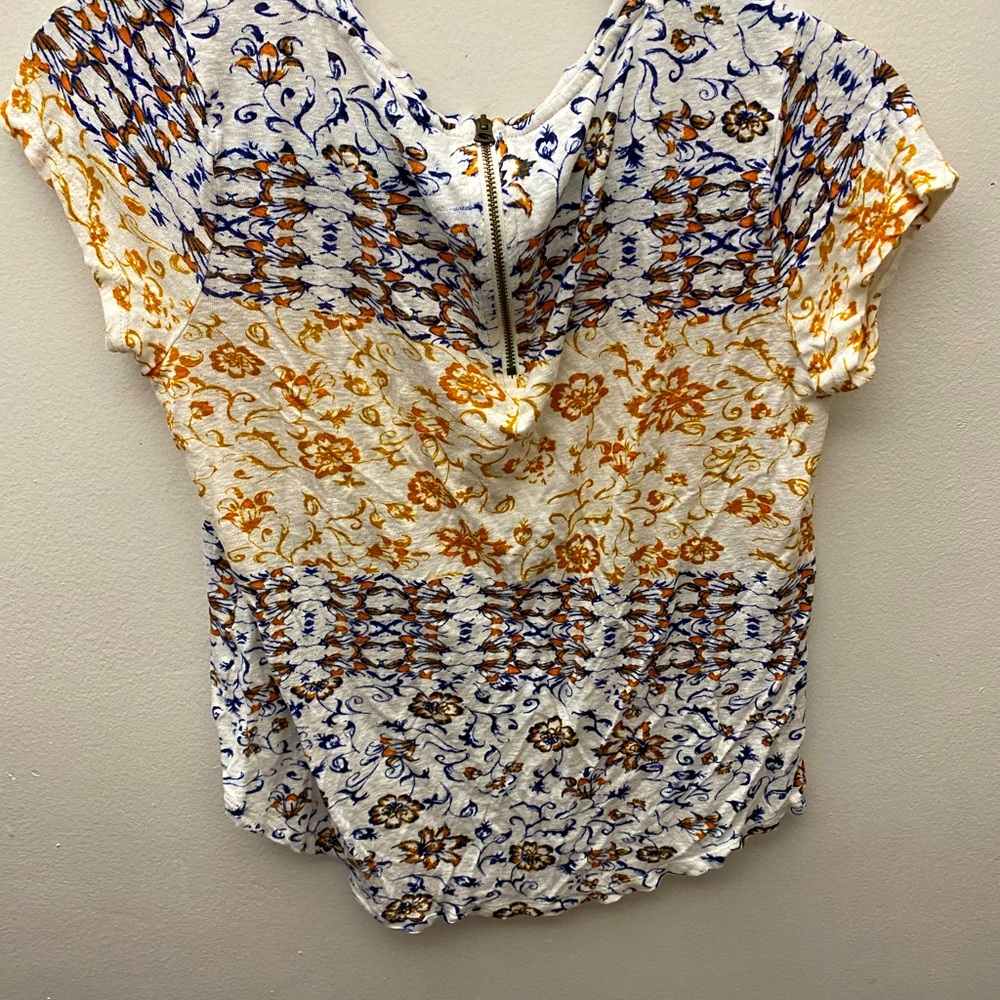 Moving sale fancy small size tops hoodies T-shirts classic collections fashion
